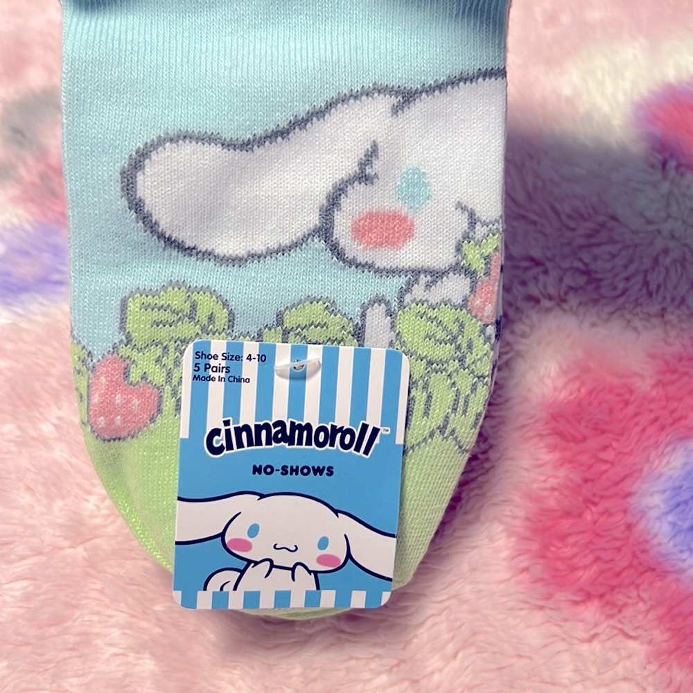 Sanrio Cinnamoroll Socks - Picture 2 of 7
